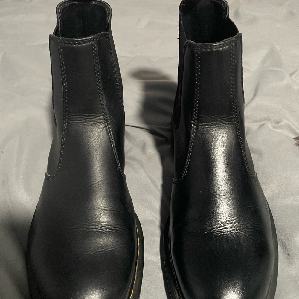 Men's Black Leather Chelsea Boots - Sleek Slip-On Style